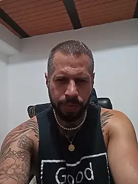 Snapshot of Matheus_Blaze chatting on November 9, 2025, 1:59 pm Matheus Blaze online show from November 9, 2025, 1:59 pm