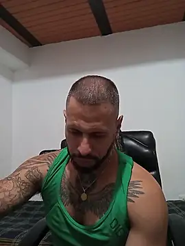 Snapshot of Matheus_Blaze chatting on October 25, 2025, 9:04 pm Matheus Blaze online show from October 25, 2025, 9:04 pm