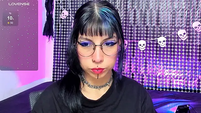 Snapshot of Rose_72 chatting on November 28, 2025, 7:36 pm Rose 72 online show from November 28, 2025, 7:36 pm