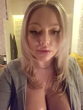 Snapshot of misstitmouseofficial chatting on January 11, 2026, 4:36 pm misstitmouseofficial online show from January 11, 2026, 4:36 pm