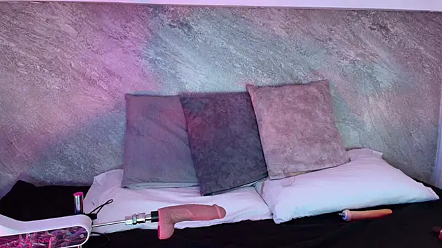 Snapshot of Dixie_grey1 chatting on October 4, 2025, 2:07 pm Dixie grey1 online show from October 4, 2025, 2:07 pm