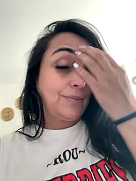 Snapshot of hotadhara01 chatting on November 20, 2025, 2:29 pm hotadhara01 online show from November 20, 2025, 2:29 pm