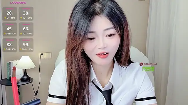 Snapshot of CeeKie chatting on October 16, 2025, 9:50 am CeeKie online show from October 16, 2025, 9:50 am