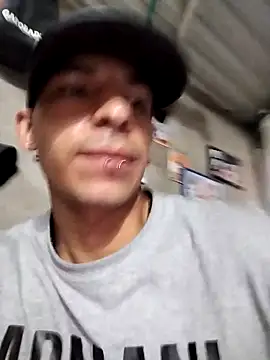 Tussi-amor online show from November 23, 2025, 9:25 pm