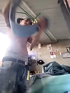 Tussi-amor online show from November 7, 2025, 6:12 pm