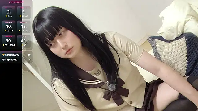 Mia032 online show from May 27, 2026, 1:51 pm