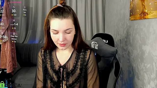 Snapshot of MalvinaDream chatting on December 14, 2025, 1:23 am MalvinaDream online show from December 14, 2025, 1:23 am