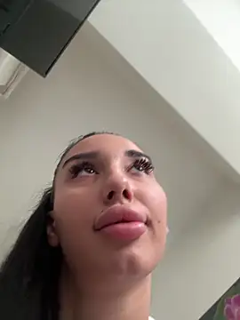 BlueEyes BB online show from April 18, 2026, 12:18 pm