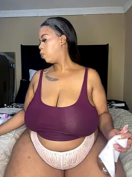 THICKBUNNYCHICKxxx online show from November 19, 2025, 8:31 pm