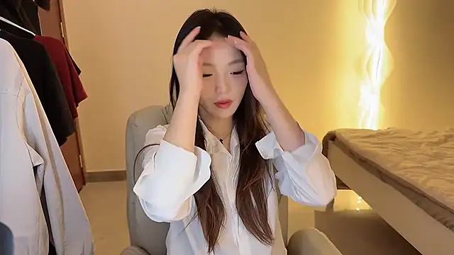 Snapshot of Robin-o3 chatting on September 15, 2025, 3:12 pm Robin-o3 online show from September 15, 2025, 3:12 pm