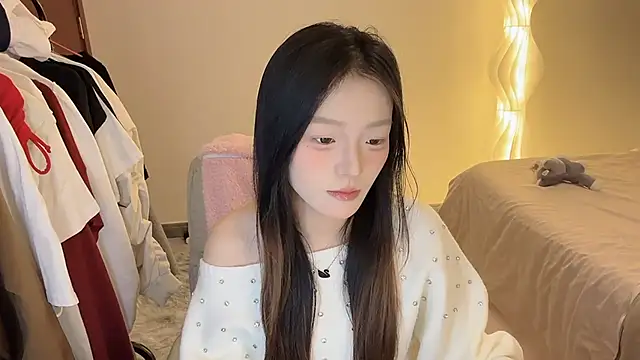 Snapshot of Robin-o3 chatting on November 21, 2025, 10:58 am Robin-o3 online show from November 21, 2025, 10:58 am