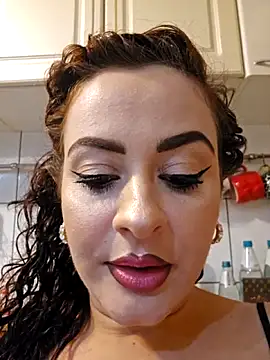 ShineBright88 online show from December 15, 2025, 8:25 pm