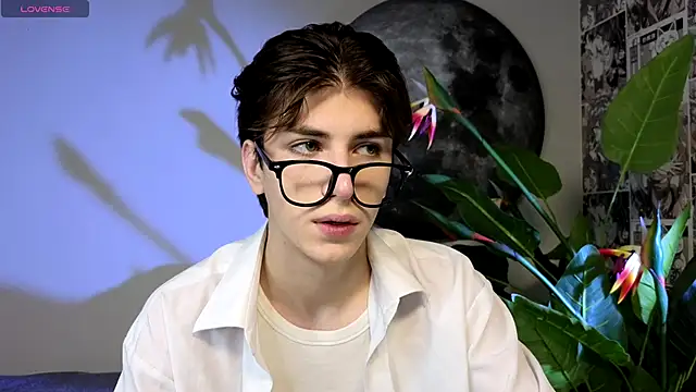 Oliver Starboy online show from October 9, 2025, 6:36 am