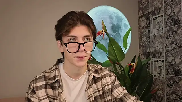 Oliver Starboy online show from October 14, 2025, 4:46 am