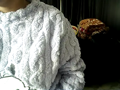 Snapshot of Anaconda-Mall chatting on December 16, 2025, 6:12 pm Anaconda-Mall online show from December 16, 2025, 6:12 pm