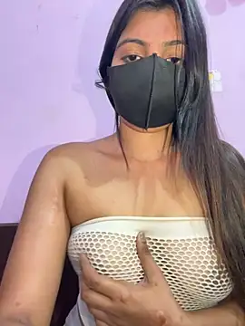 Snapshot of _01ruhi chatting on October 26, 2025, 10:15 am  01ruhi online show from October 26, 2025, 10:15 am