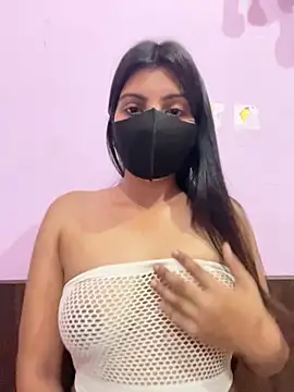 Snapshot of _01ruhi chatting on September 28, 2025, 6:26 pm  01ruhi online show from September 28, 2025, 6:26 pm