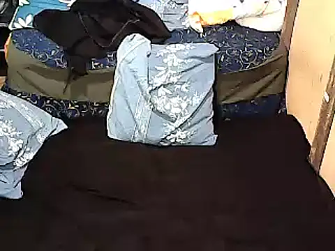 xxhottinybabe online show from October 6, 2025, 6:41 pm