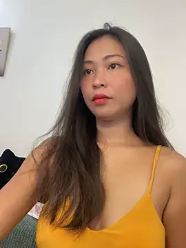 EmmaSean online show from May 18, 2026, 2:12 am
