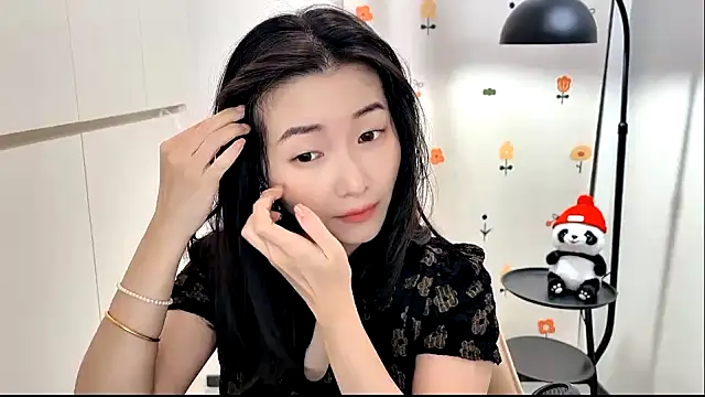 Snapshot of Rosalind_xixi chatting on December 1, 2025, 8:15 am Rosalind xixi online show from December 1, 2025, 8:15 am