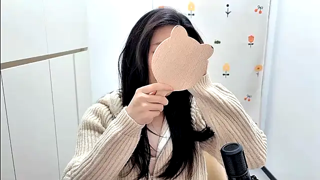 Snapshot of Rosalind_xixi chatting on November 19, 2025, 6:02 am Rosalind xixi online show from November 19, 2025, 6:02 am