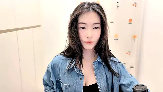 Snapshot of Rosalind_xixi chatting on November 11, 2025, 10:10 am Rosalind xixi online show from November 11, 2025, 10:10 am