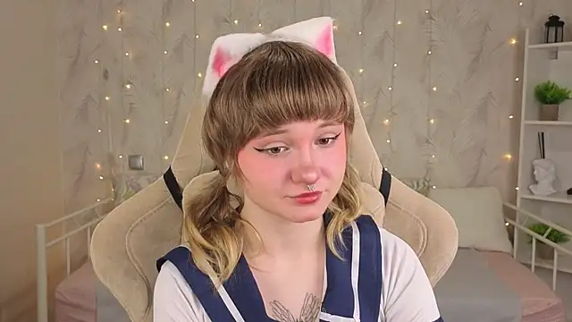 Tori Cutie online show from May 28, 2026, 12:07 am