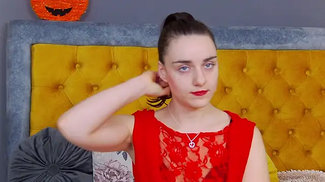 Snapshot of Jessica_White_ chatting on November 13, 2025, 5:00 am Jessica White online show from November 13, 2025, 5:00 am