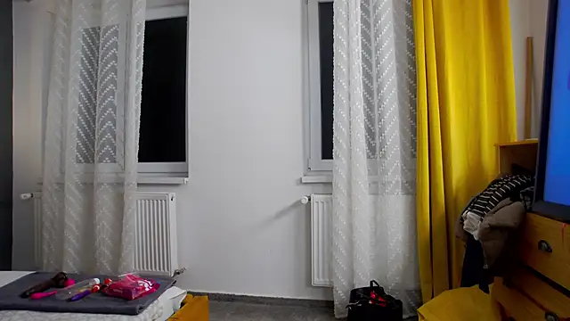 Snapshot of Jessica_White_ chatting on November 11, 2025, 4:51 am Jessica White online show from November 11, 2025, 4:51 am