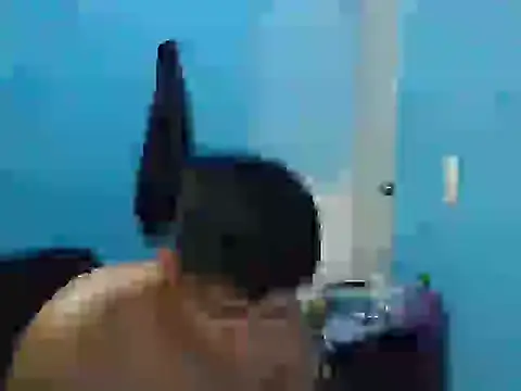 Snapshot of Tupapasiitooo chatting on April 15, 2026, 1:44 am Tupapasiitooo online show from April 15, 2026, 1:44 am