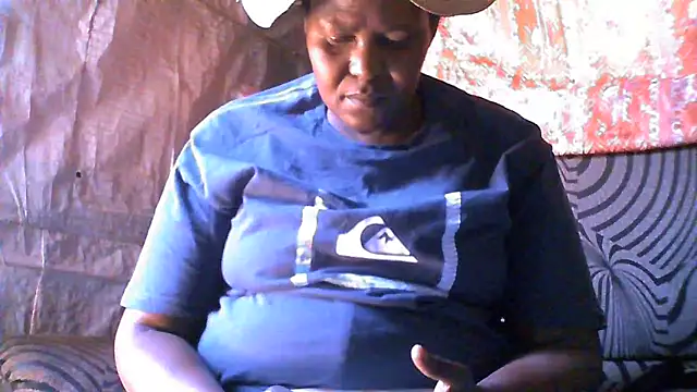 MagicMilfXO online show from September 11, 2025, 11:32 am