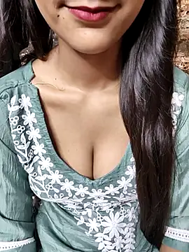 Snapshot of Indian-Aleena chatting on October 12, 2025, 4:52 pm Indian-Aleena online show from October 12, 2025, 4:52 pm