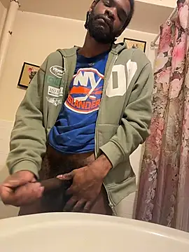 Snapshot of BigBDMari chatting on November 17, 2025, 8:07 am BigBDMari online show from November 17, 2025, 8:07 am