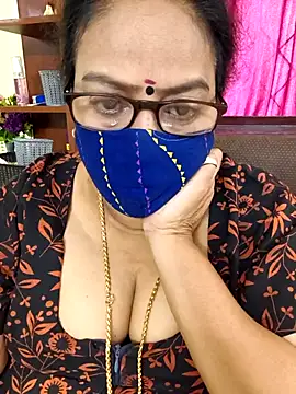 Snapshot of heera-rani chatting on November 7, 2025, 5:56 am heera-rani online show from November 7, 2025, 5:56 am