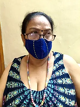 Snapshot of heera-rani chatting on November 10, 2025, 12:43 pm heera-rani online show from November 10, 2025, 12:43 pm