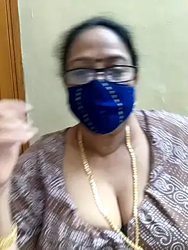 Snapshot of heera-rani chatting on November 29, 2025, 10:48 am heera-rani online show from November 29, 2025, 10:48 am