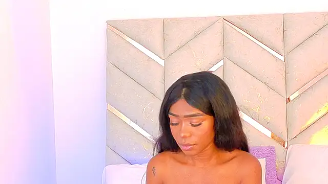 Snapshot of AlanaDoll chatting on December 15, 2025, 5:41 pm AlanaDoll online show from December 15, 2025, 5:41 pm