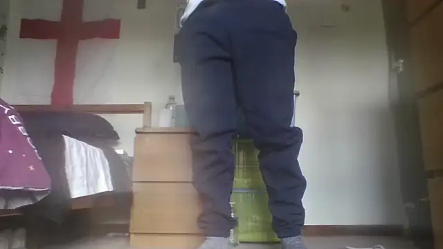 TomasCramp online show from April 13, 2026, 2:43 pm