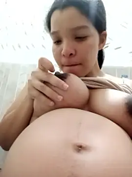 Snapshot of VictoriDior chatting on November 28, 2025, 9:04 pm VictoriDior online show from November 28, 2025, 9:04 pm