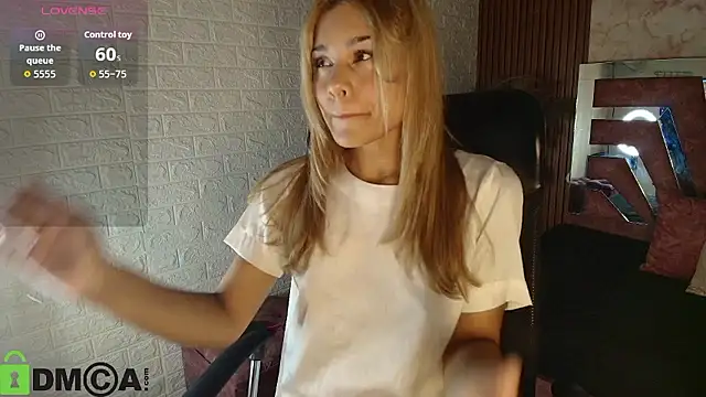 hot cupid01 online show from January 10, 2026, 11:16 am