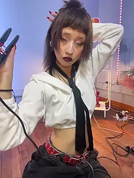 Hannahpage online show from February 13, 2026, 12:38 pm