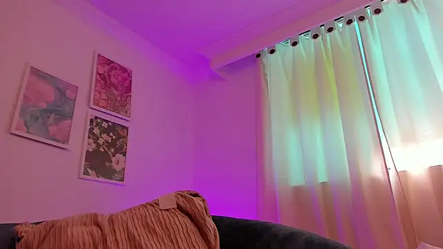 canelleGarces online show from February 23, 2026, 7:14 pm