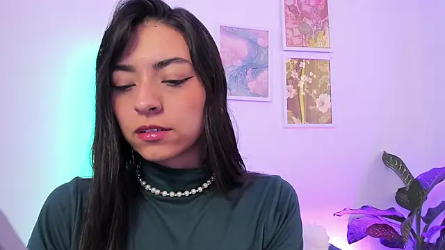 Snapshot of canelleGarces chatting on November 22, 2025, 3:11 pm canelleGarces online show from November 22, 2025, 3:11 pm