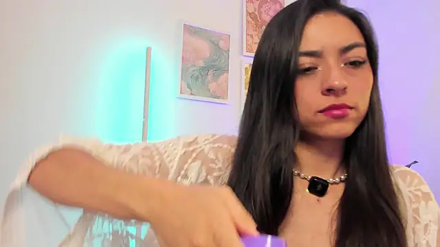 Snapshot of canelleGarces chatting on November 27, 2025, 5:13 pm canelleGarces online show from November 27, 2025, 5:13 pm