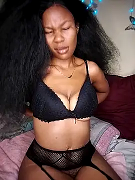 Seductive Yellow Titties online show from February 24, 2026, 7:20 am