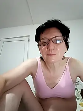 Snapshot of Vera_Elle chatting on November 5, 2025, 5:27 pm Vera Elle online show from November 5, 2025, 5:27 pm