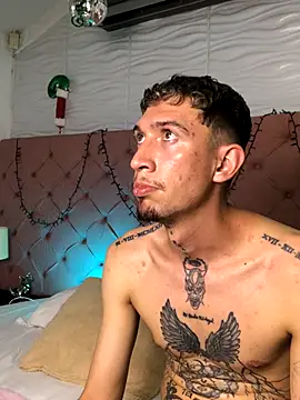 Snapshot of dominik_thompson777 chatting on November 19, 2025, 12:21 am dominik thompson777 online show from November 19, 2025, 12:21 am