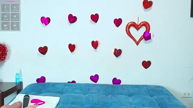 Snapshot of loreen_grey chatting on February 16, 2026, 8:07 pm loreen grey online show from February 16, 2026, 8:07 pm