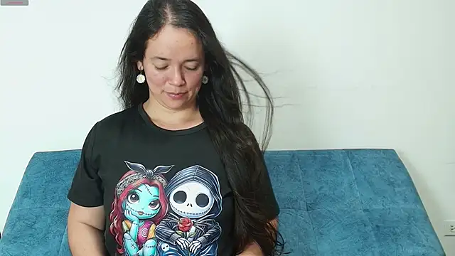 Snapshot of loreen_grey chatting on January 7, 2026, 8:14 pm loreen grey online show from January 7, 2026, 8:14 pm