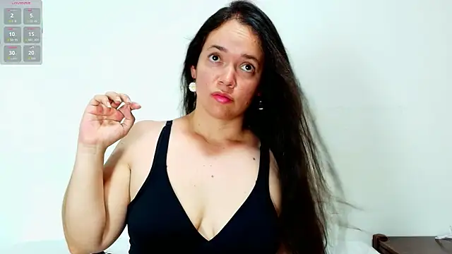 Snapshot of loreen_grey chatting on January 18, 2026, 8:12 pm loreen grey online show from January 18, 2026, 8:12 pm